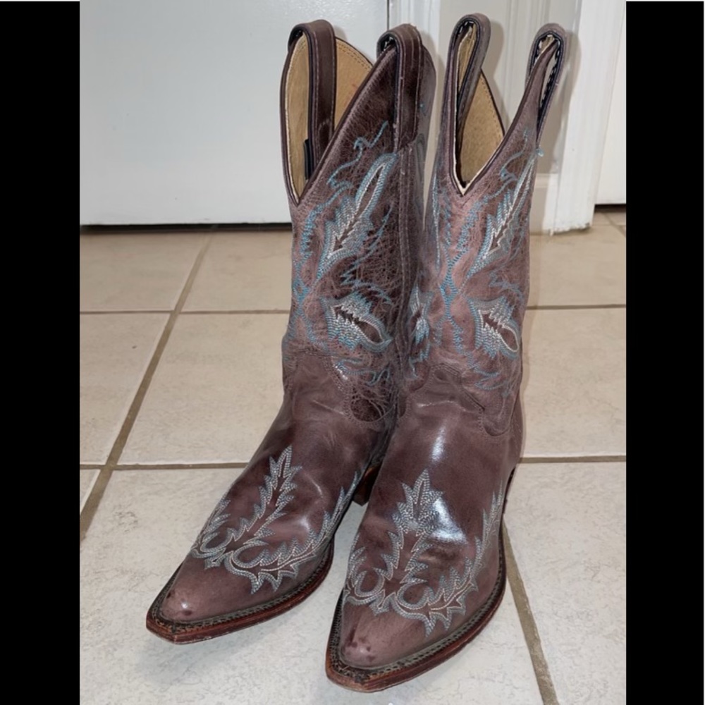 Ariat women’s cowboy boots Size 7.5